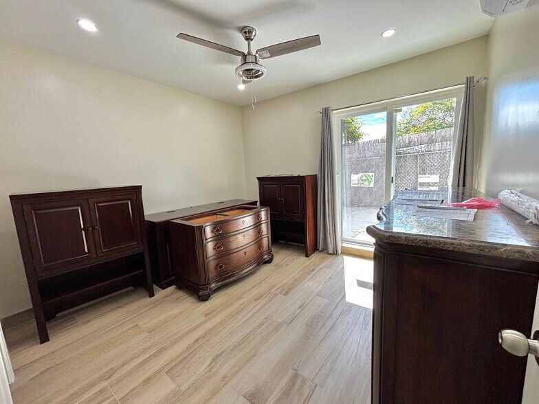 Building Photo - 2732 Oceanside Blvd