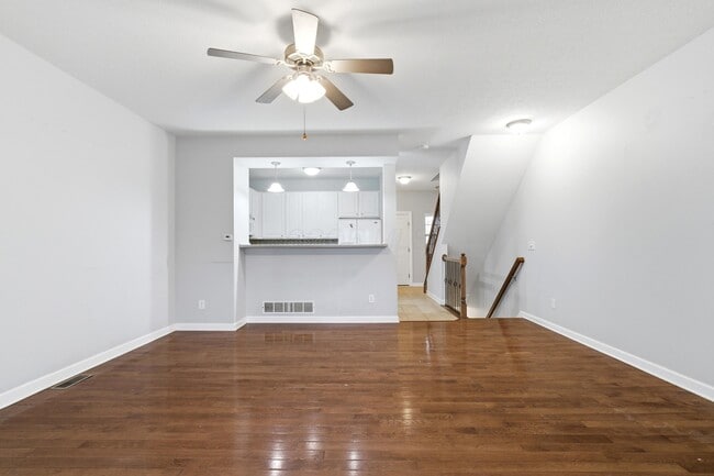 Building Photo - 986 Shaula Dr