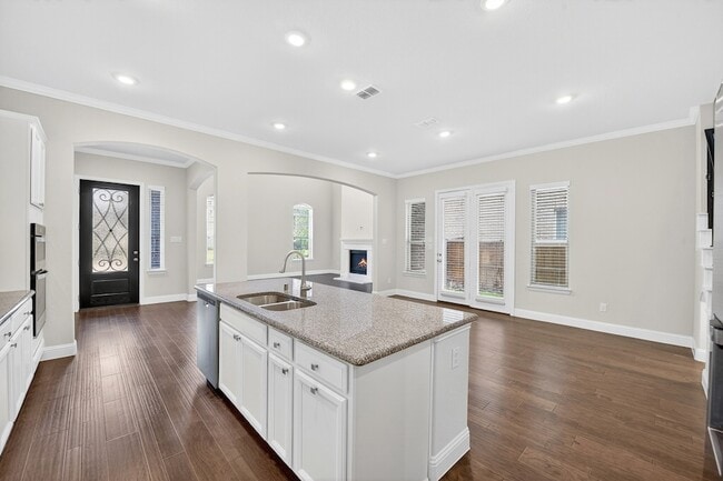 Building Photo - 12749 Friar St