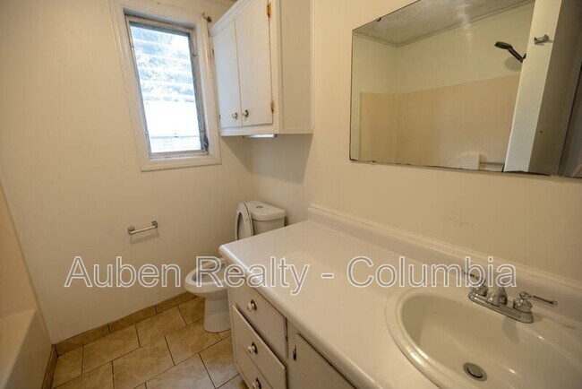 Building Photo - 1112 Olympia Ave