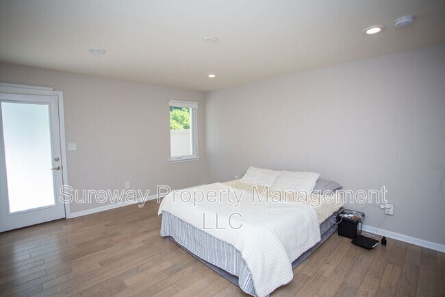 Building Photo - 6 Regency Ct