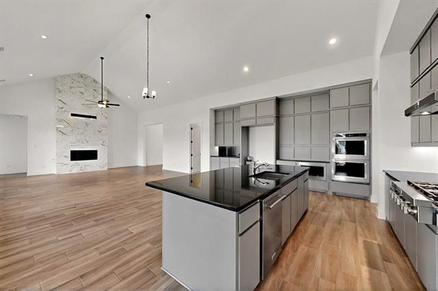 Building Photo - 3025 Oak Crk Ct