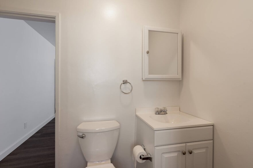 Building Photo - 4213 Wilkinson Ave