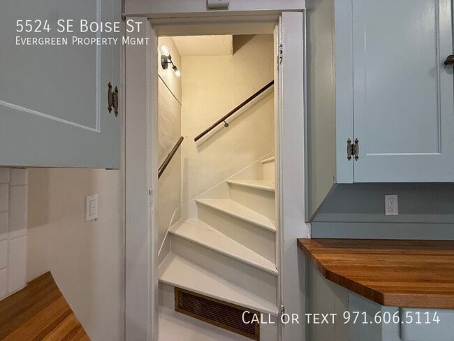 Building Photo - 5524 SE Boise St