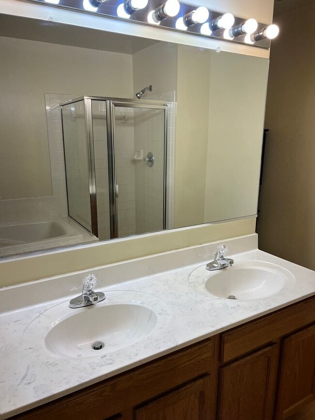 Building Photo - 2012 Bell Point Ct