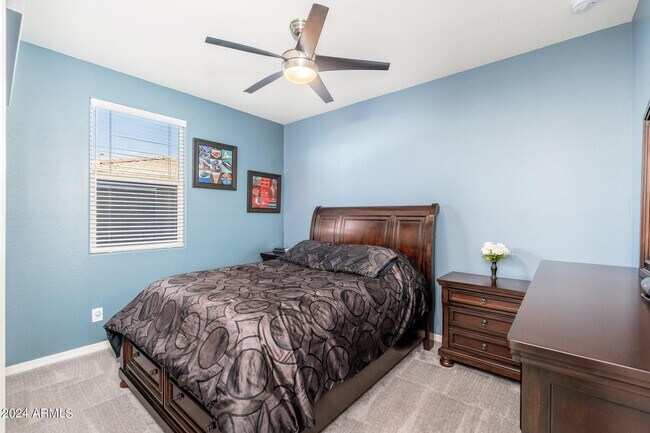 Building Photo - 10648 W Eucalyptus Rd