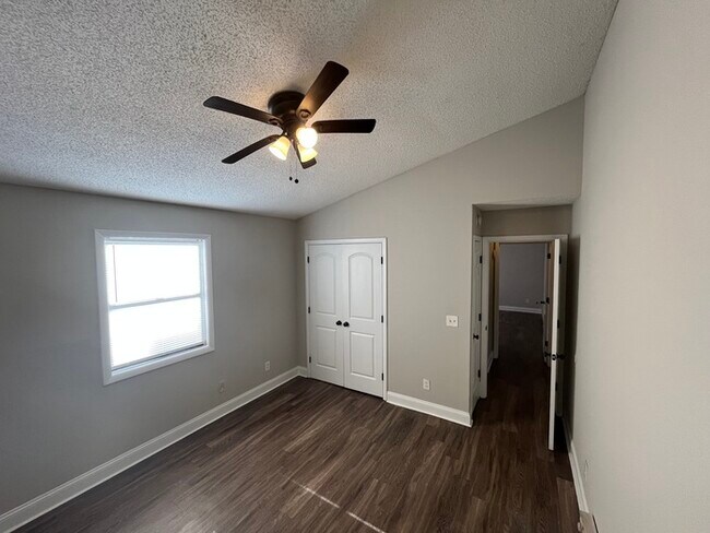 Building Photo - 8602 Mandolin Ct