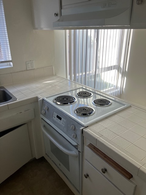 Kitchen - 23802 Audrey Ave