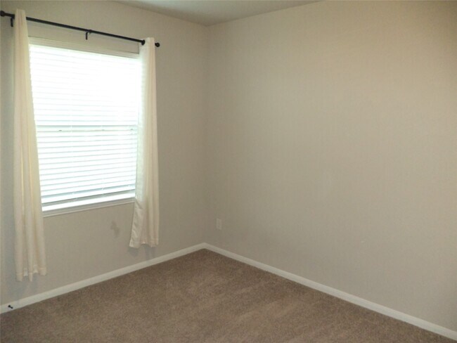 Building Photo - 18669 Blue Spruce Ln