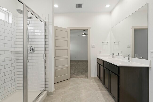 Building Photo - 12515 Newport Arch Ln
