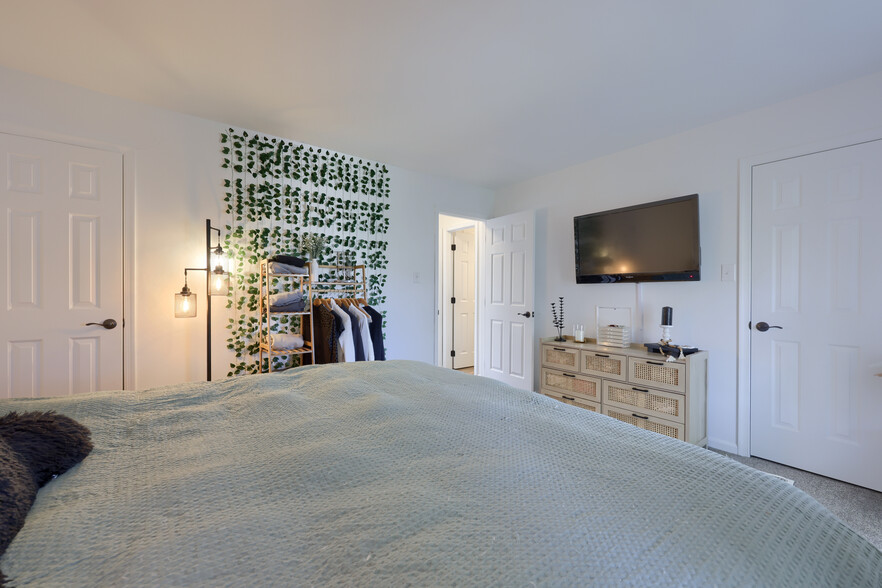 Building Photo - 76 Persian Lilac Dr
