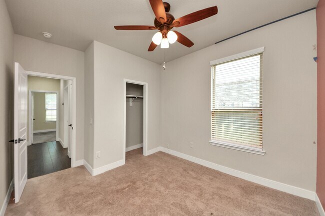 Building Photo - 5318 Royal Press Dr