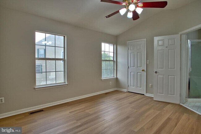 Building Photo - 6285 Clay Pipe Ct