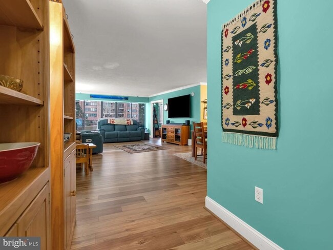 Building Photo - 1300 Crystal Dr