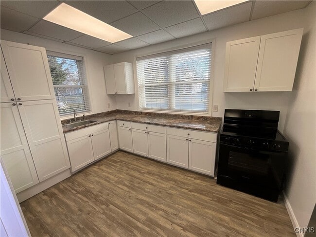 Building Photo - 127 Winslow St