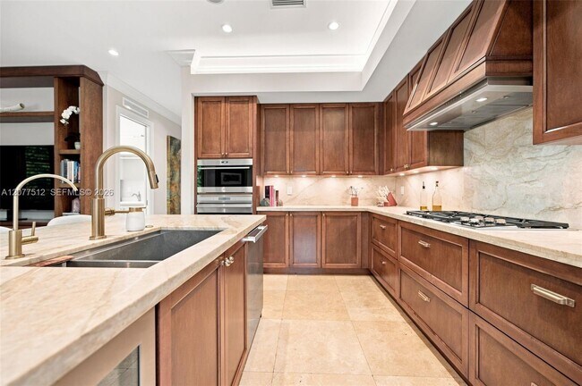 Building Photo - 7541 SW 56th Ct
