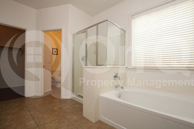 Building Photo - 2920 W Angel Way