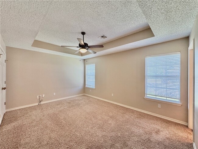 Building Photo - 3050 Birch Pl