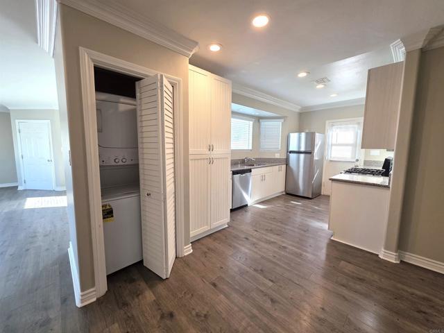 Building Photo - 2404 Morningside St