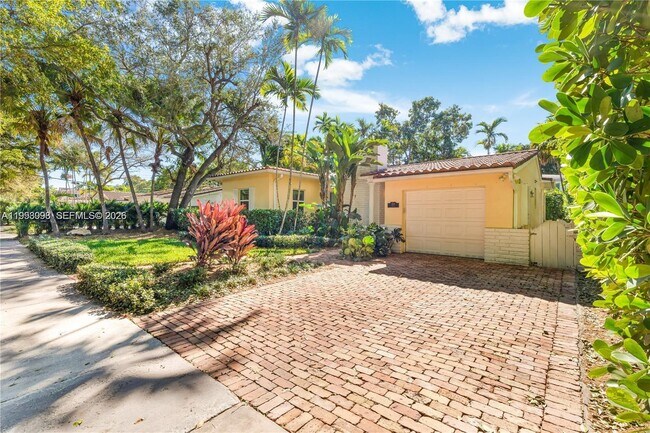 Building Photo - 414 Camilo Ave