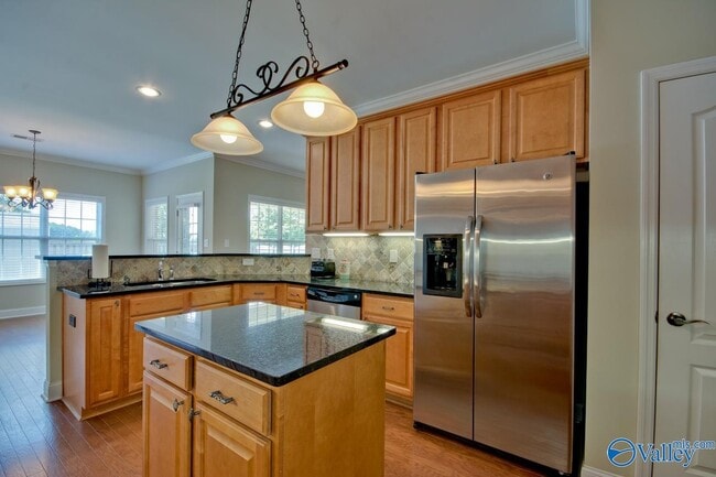 Building Photo - 112 SW Autumn Cove Dr