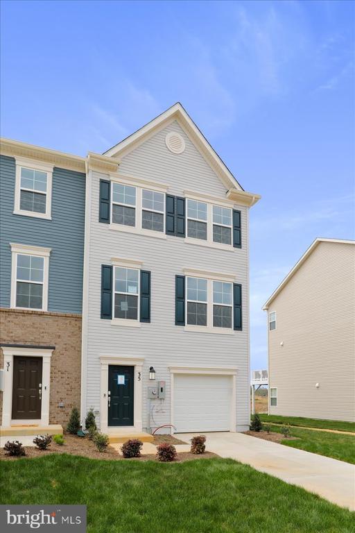 Building Photo - 35 Winterplace Dr