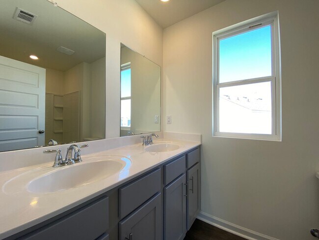 Building Photo - Home for Rent in Pike Road, AL!!! Available to View Now!!!