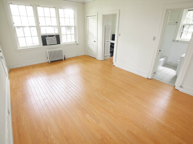 Living Room - Wellesley Place