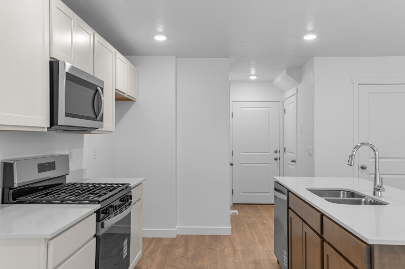 Building Photo - 1538 720 N