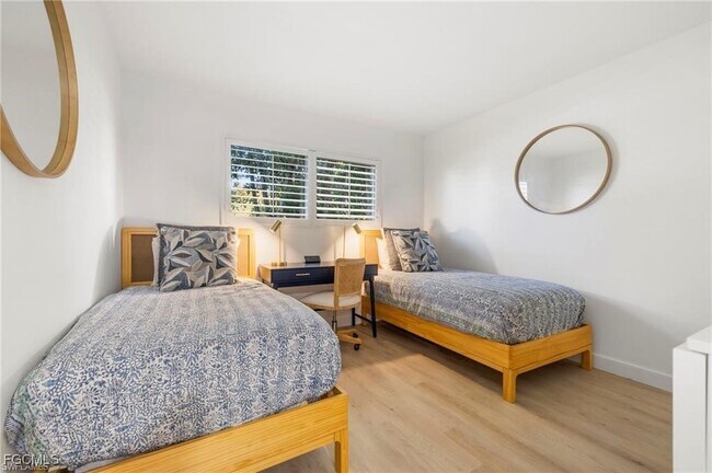 Building Photo - 503 Broad Ave S