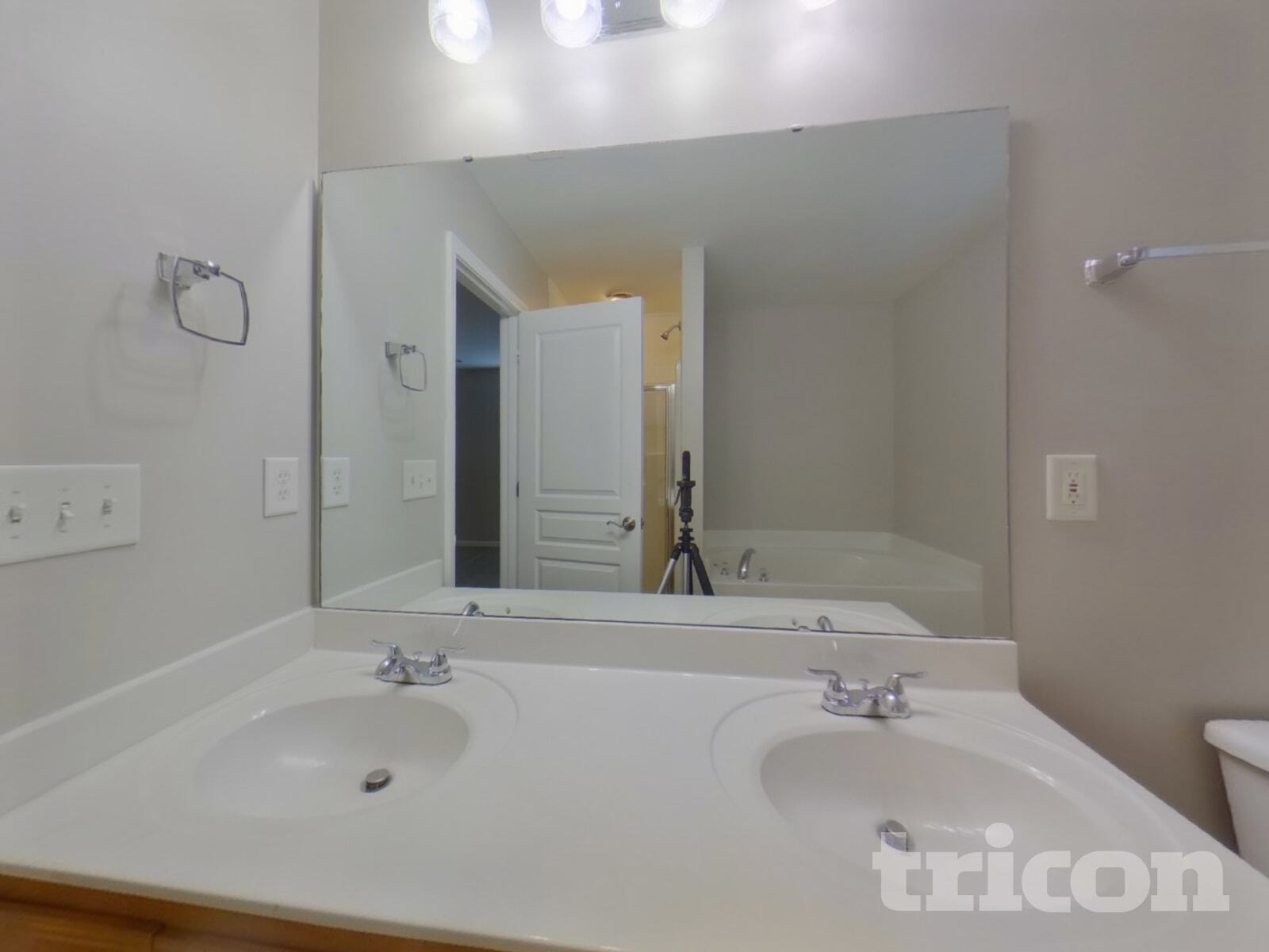 Building Photo - 19407 Fridley Ln