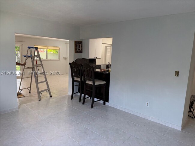 Building Photo - 3613 SW 112th Pl