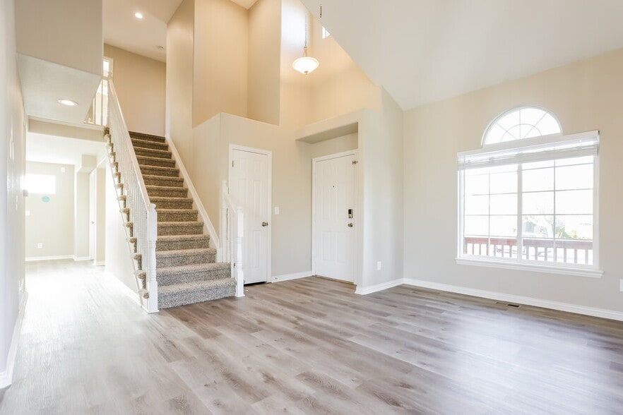 Building Photo - 2876 S Tower Way