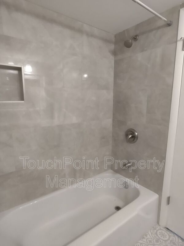 Building Photo - 4601 Coronado Dr