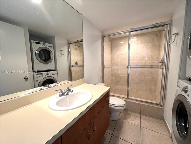 Building Photo - 5600 Collins Ave