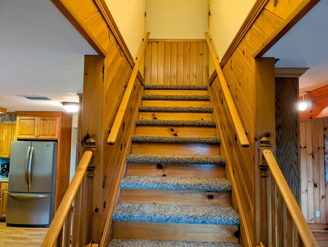Building Photo - 524 Stornoway Dr