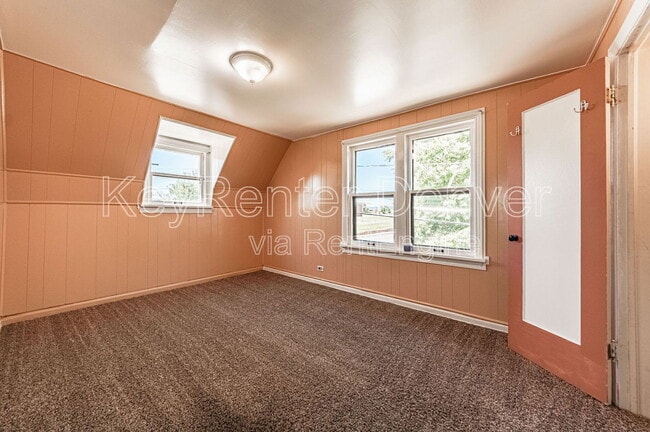 Building Photo - 6801 Irving St
