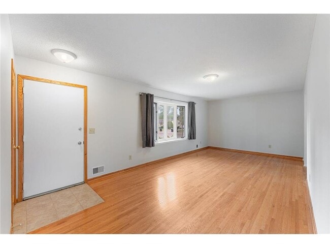 Building Photo - 3503 Bryant Ave