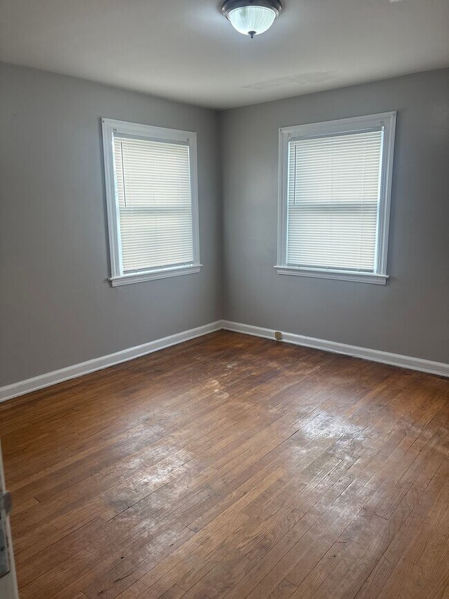 Building Photo - Okalona4070