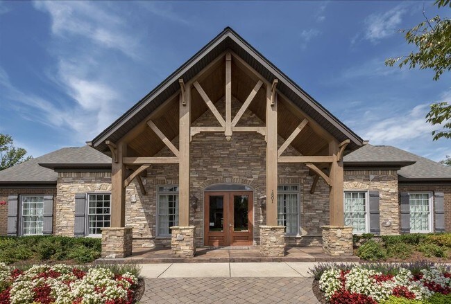 Building Photo - 2040 Hickory Brook Dr