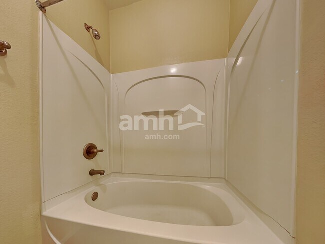 Building Photo - 14643 W Acapulco Ln