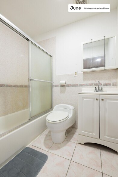Building Photo - Room in Shared 4 bed/3 bath home in Fort Greene
