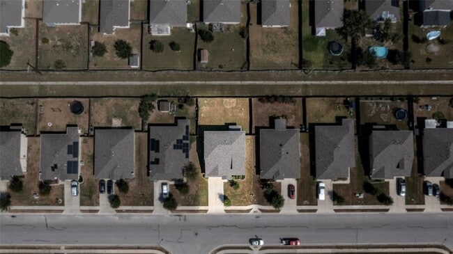 Building Photo - 710 Mitchell Dr
