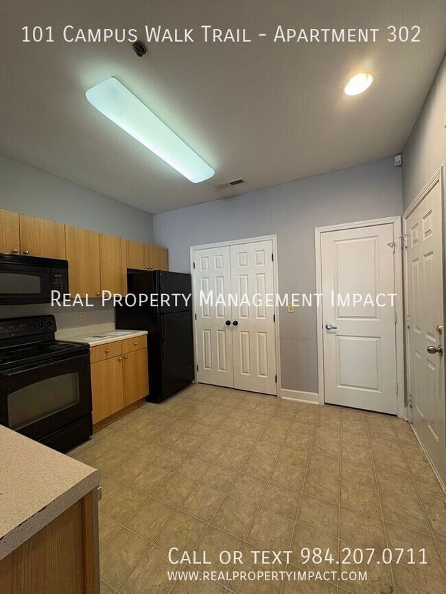 Building Photo - 101 Campus Walk Trl