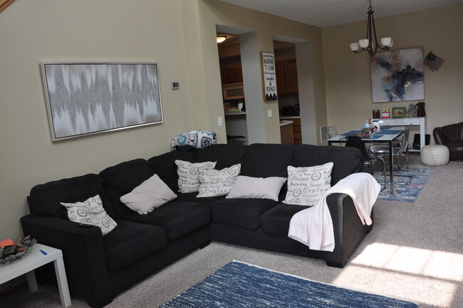 Building Photo - 9641 Linden Ln N