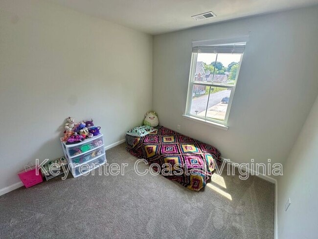 Building Photo - 605 Lakeview Cove