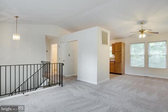 Building Photo - 591 Evergreen Ct