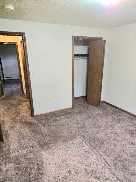 Building Photo - 8260 Southern Blvd