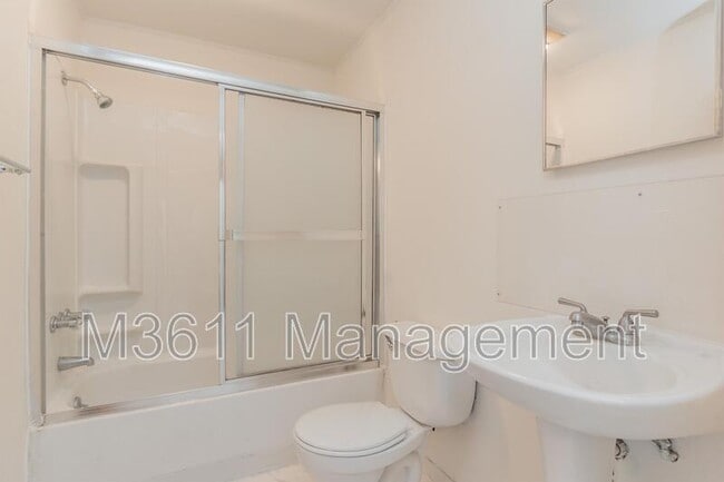 Building Photo - 446 E St