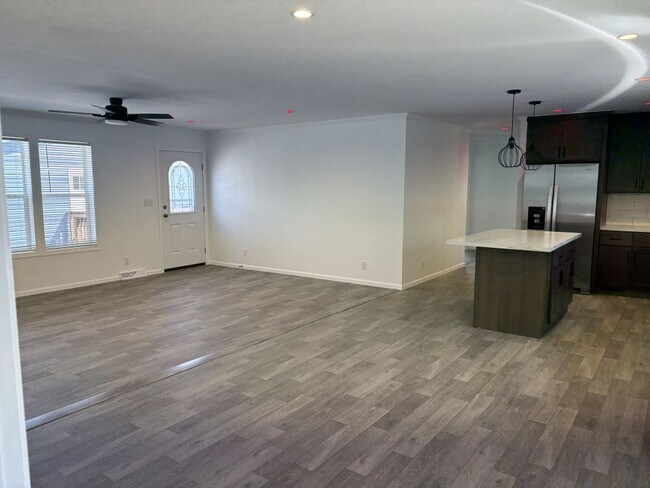 Building Photo - 13955 Bunratty Ave